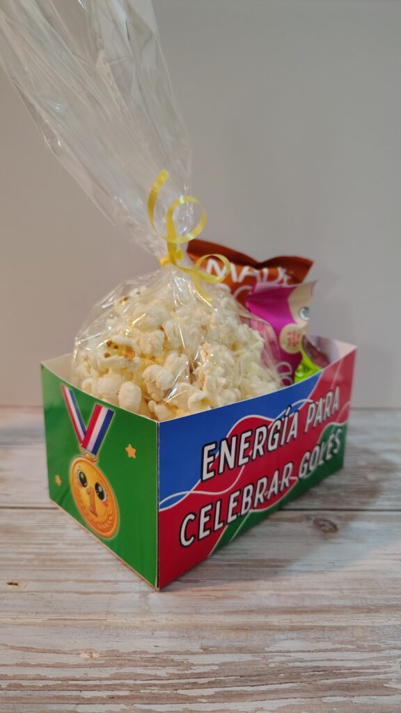 caja porta snacks para fiesta de fútbol mundial imprimible canva